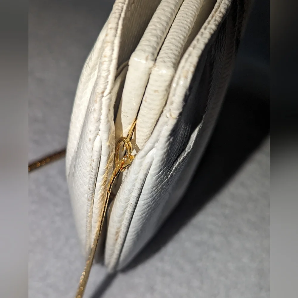 Vintage Ashneil snakeskin pattern bag . - Picture 4 of 10